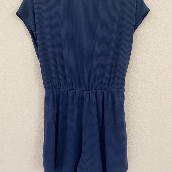 SUPER COMFY navy romper - Picture 3 of 3